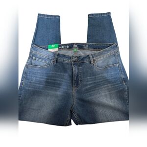 NWT Dip Mid-rise Skinny Repreve jeans